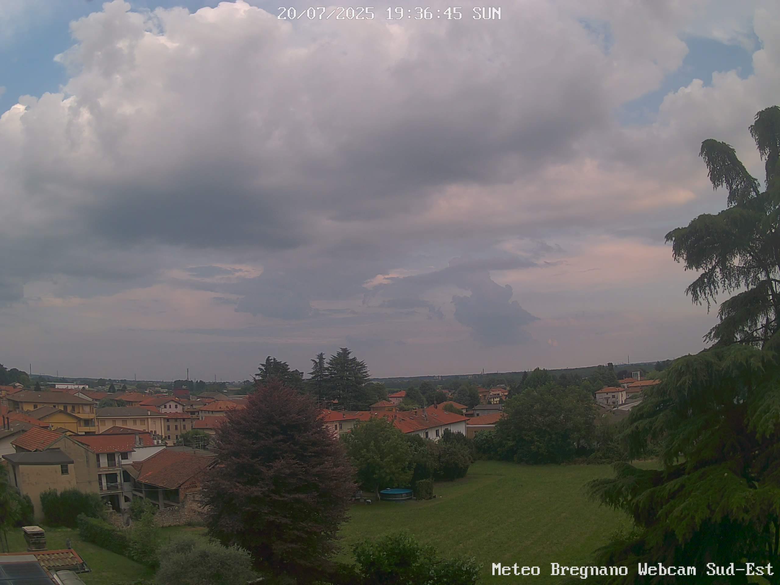 immagine della webcam nei dintorni di San Fermo della Battaglia: webcam Bregnano